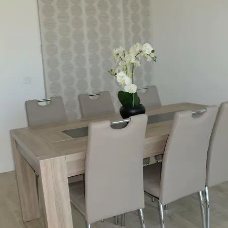 Le Chantilly Apartment